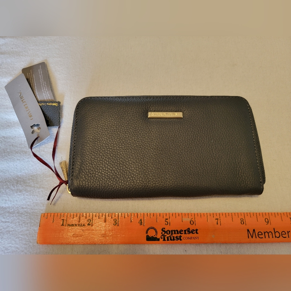 NWT Ora Delphine Multi Compartment Genuine Leather Wallet